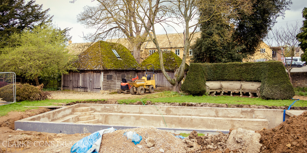 Building an Outdoor Pool banner